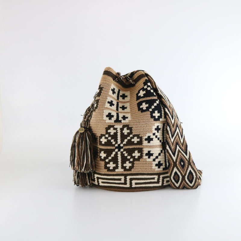 Flor B Wayuu Bag - wayuu-dreaming